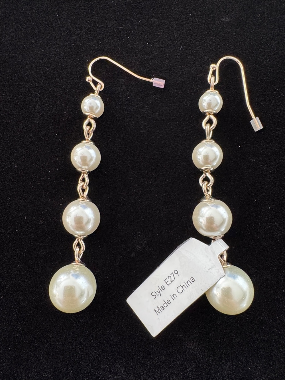 NWT Lulu Frost Graduated Pearl Drop Earrings